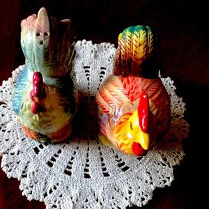 Hen and Rooster salt and pepper set